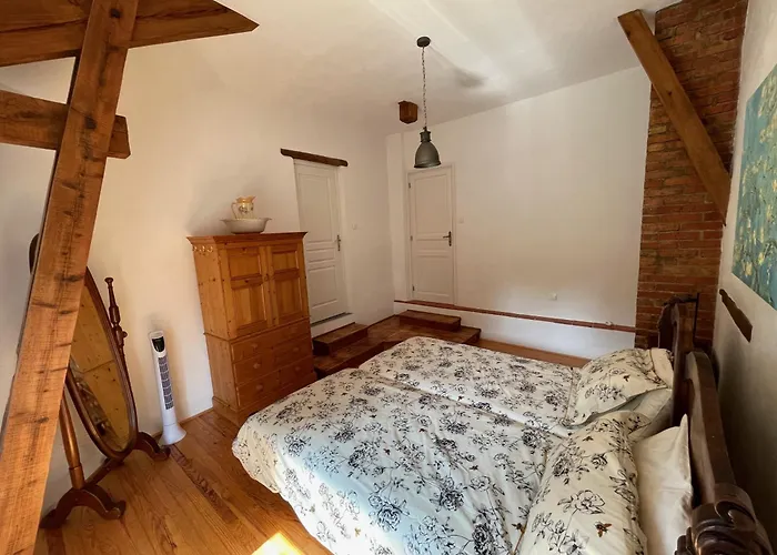 Chezlemoulin Bed & Breakfast *